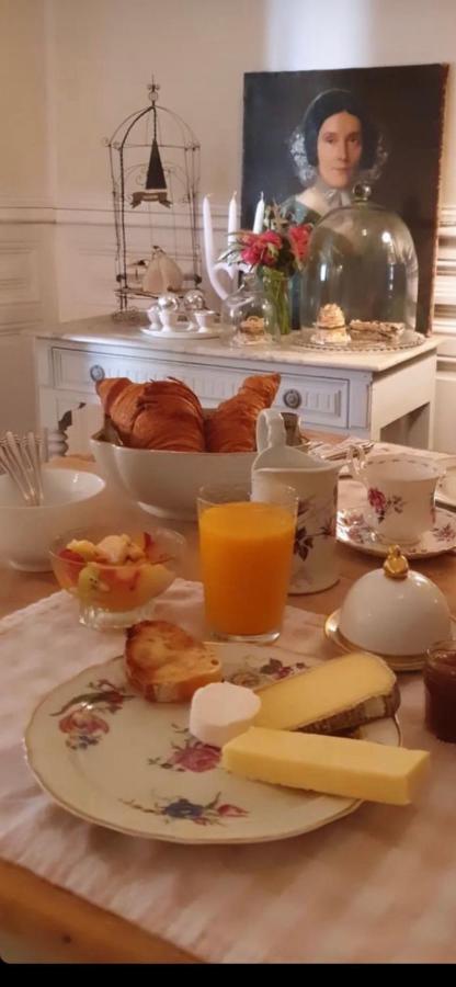 Le Logis Blanc Bed&Breakfast Coursan Ngoại thất bức ảnh